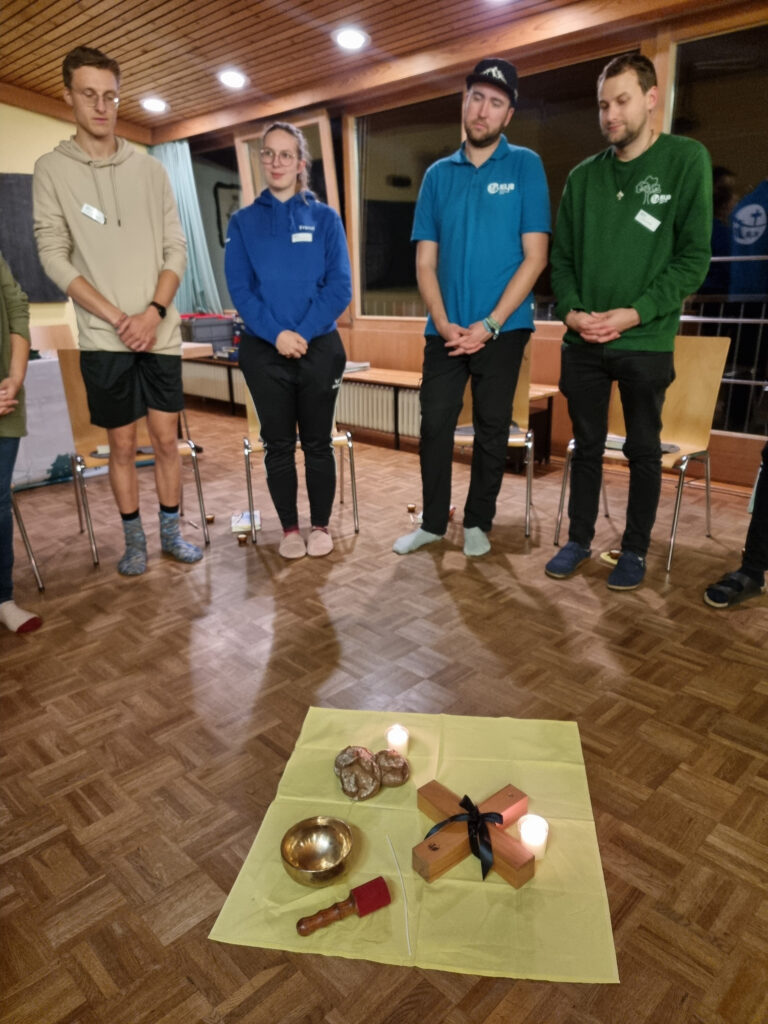 Stimmungsvoller Gottesdienst zum Abschluss der Tagung.